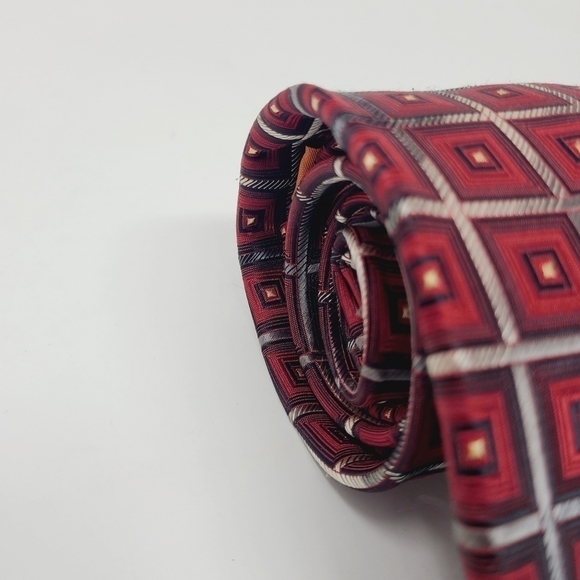 Bergamo New York | Vintage Maroon and Silver/Gray Checker Pattern Tie - Picture 6 of 11